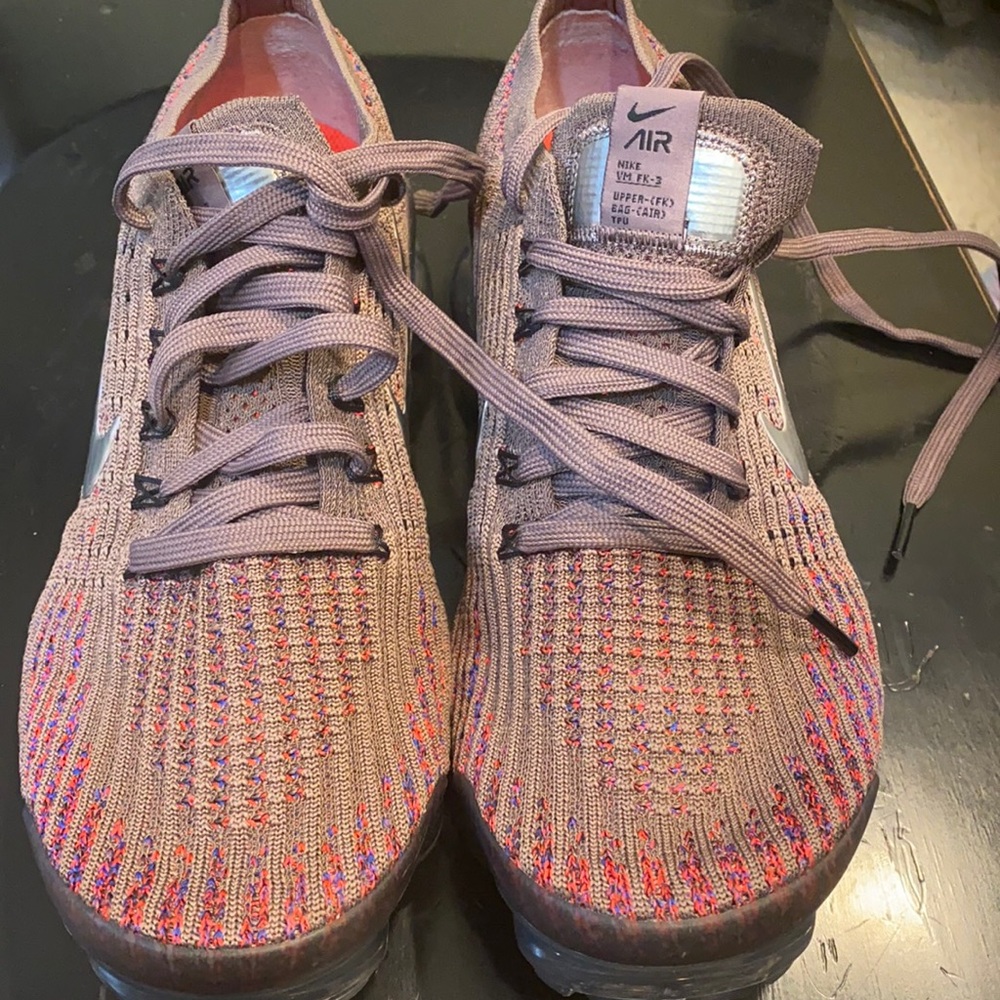 Nike Vapormax size 9, like new